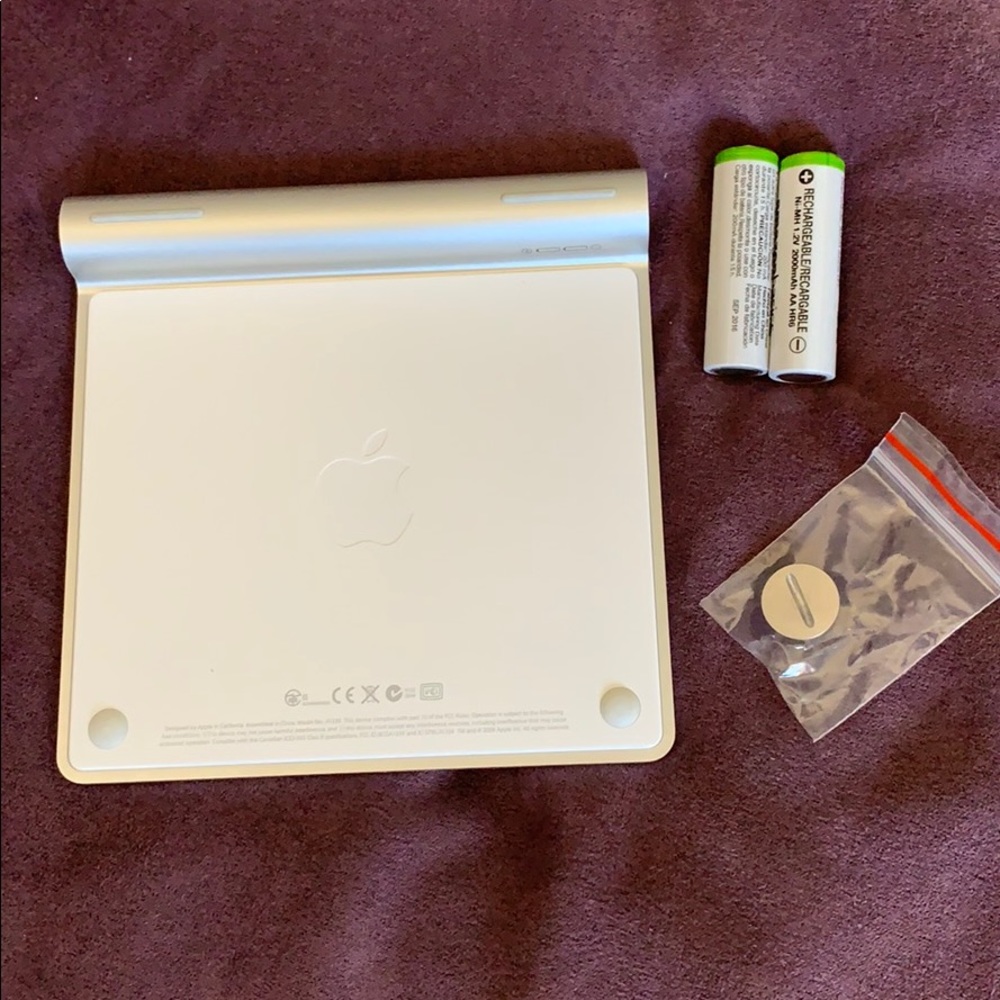 Apple Magic Wireless Trackpad - Picture 2 of 2